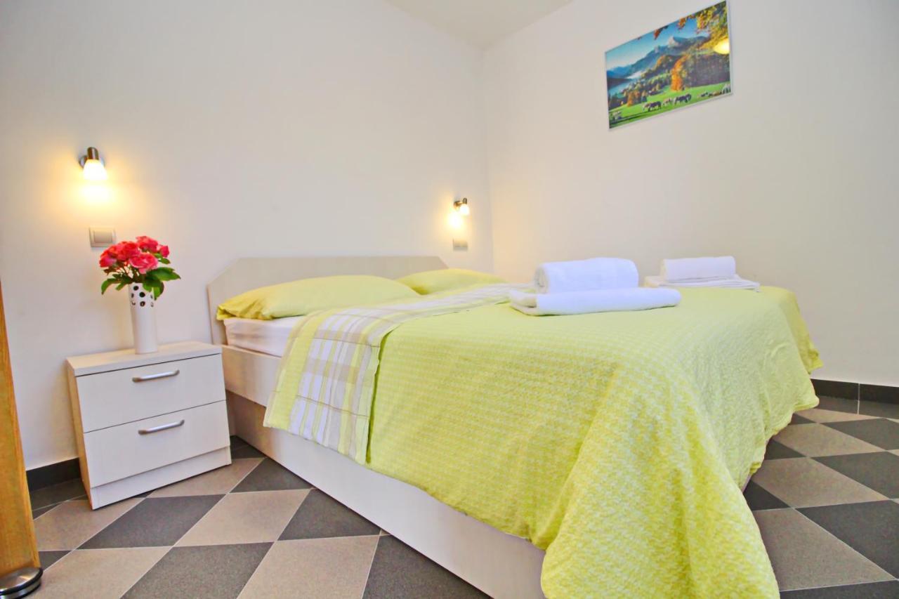 Apartments Gusti Drače Екстериор снимка